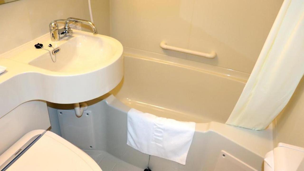 Toyoko Inn Misato-Chuo Ekimae Misato  Buitenkant foto