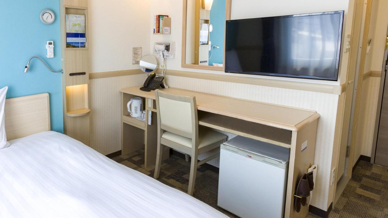 Toyoko Inn Misato-Chuo Ekimae Misato  Buitenkant foto